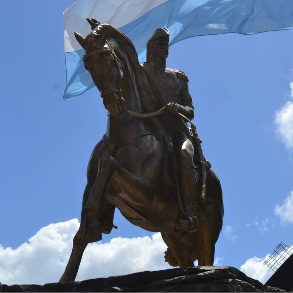 Horseback San Martín Monument